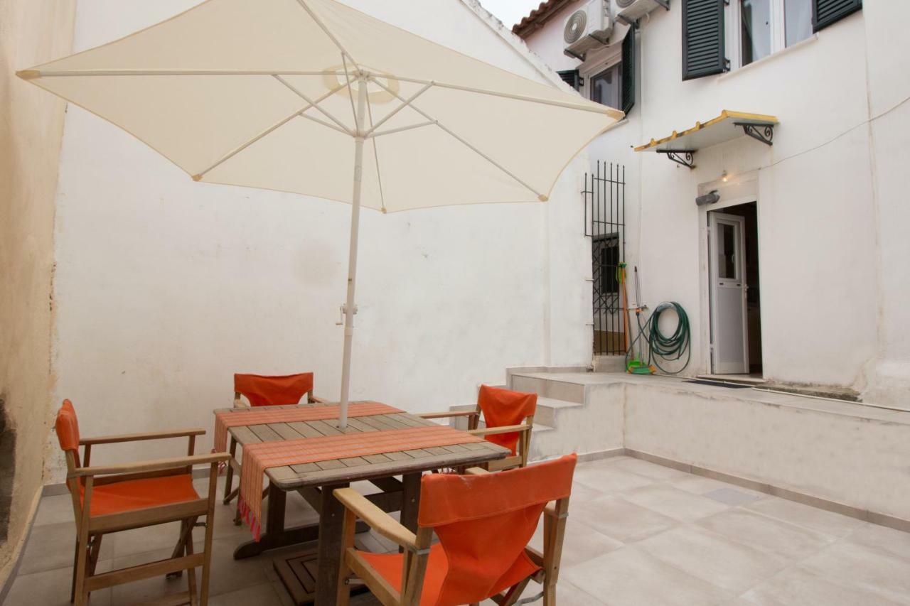 Central House Agrafoi Exterior photo
